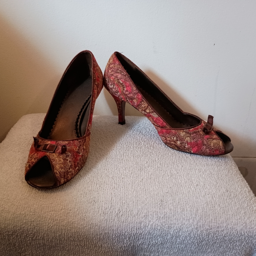 Elegant Red Brown Peep-Toe Heels 9 M - Picture 2 of 11